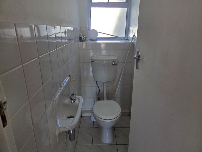 To Let 3 Bedroom Property for Rent in Sea Point Western Cape